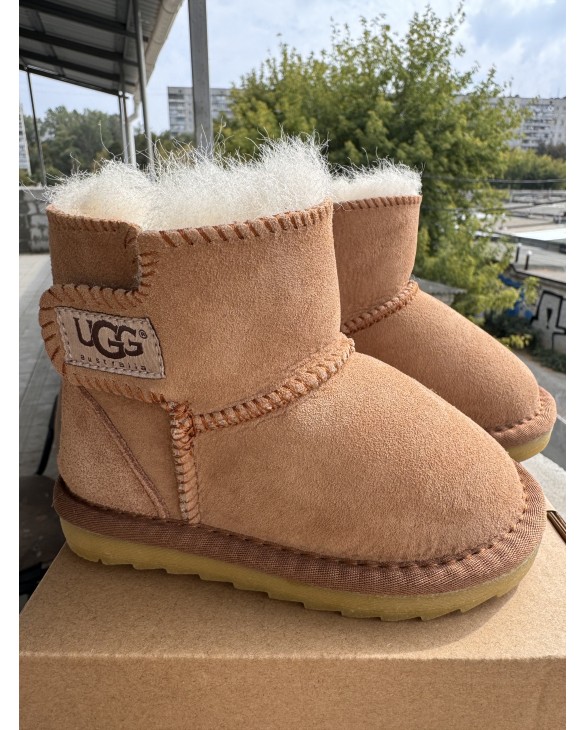 Дитячі уггі пісочна замша UGG